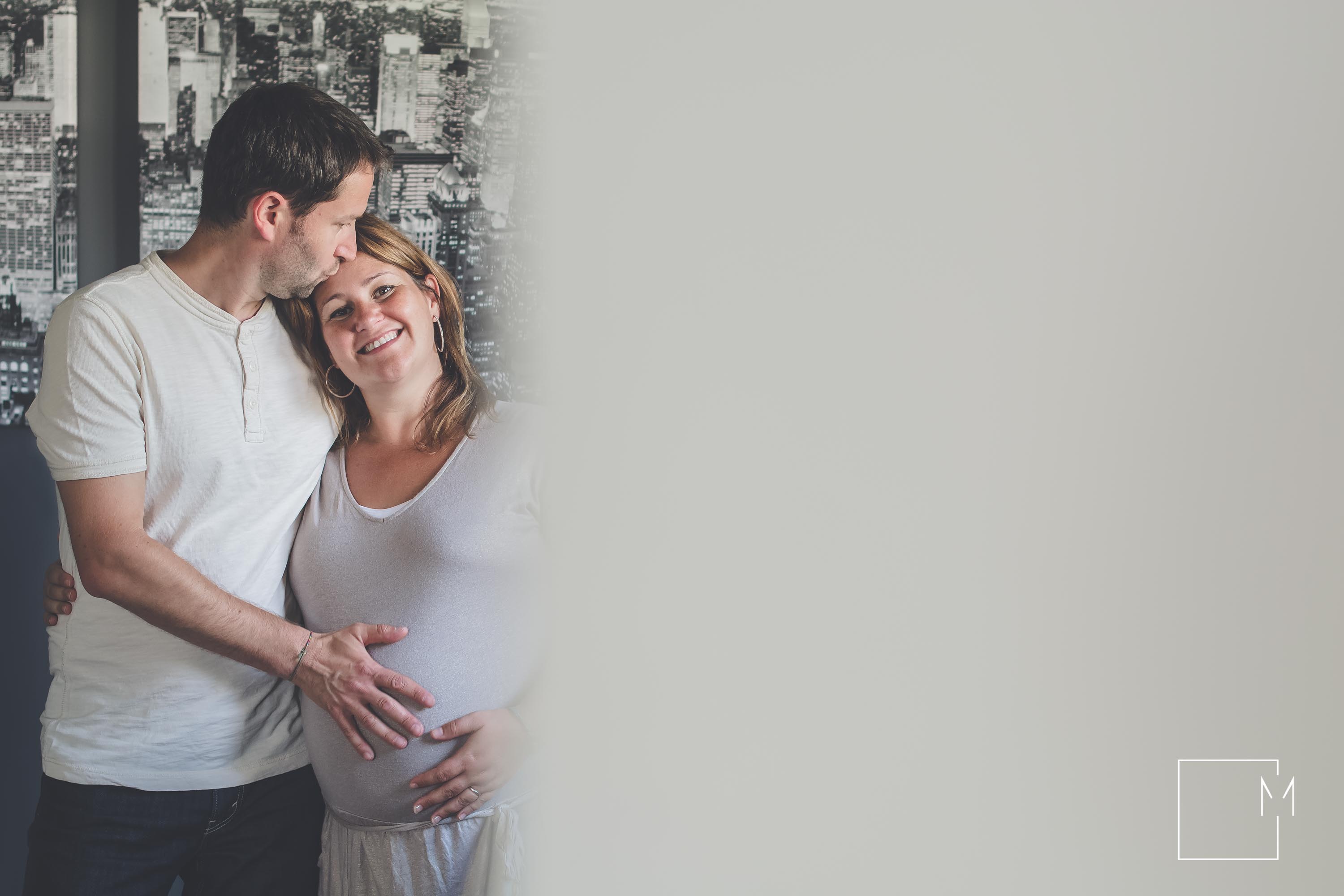 Photographe de grossesse à Vannes – Sublimer la femme